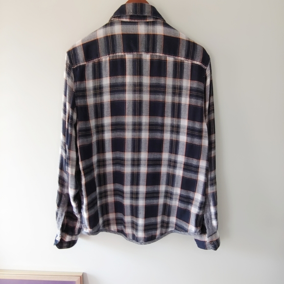 Calvin Klein Jeans Flanel Plaid Curved Hem Shirt. - Picture 6 of 11